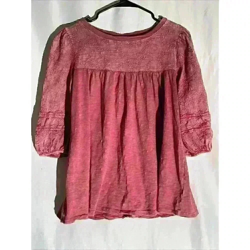 Altar'd State Women's Top Size S Mauve embroidered 3/4 Sleeve And Neckline